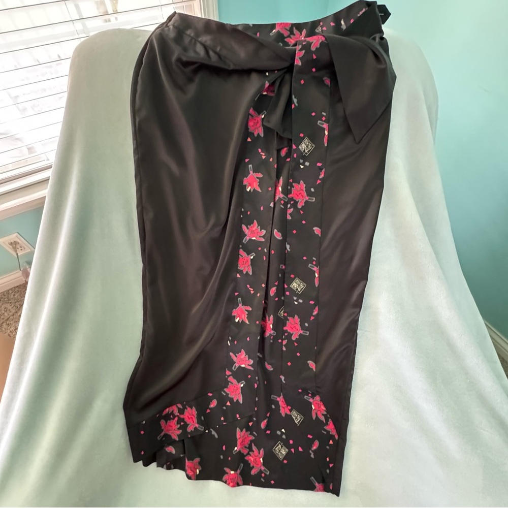 Very Vollbrach Wrap Long Skirt Women’s Medium Black & Red Artistic EUC